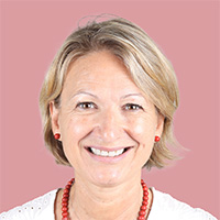 Dña. Pilar Fernández Fortún 